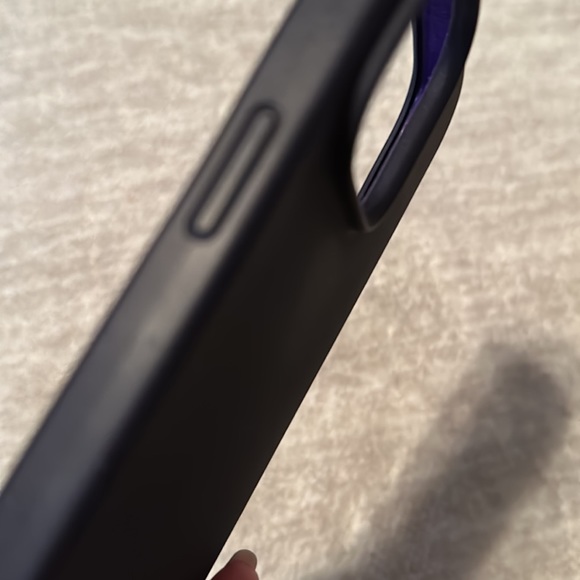 Tocol iPhone 14 Pro Silicone Case - Deep Purple - Picture 3 of 5